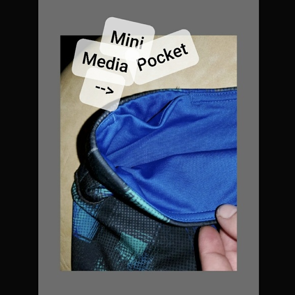 4/25Forever21 Womens Spandex Athletic Shorts Small - Picture 5 of 5